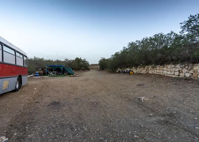 אתר קמפינג A One Of A Kind Bus With Gorgeous Views *