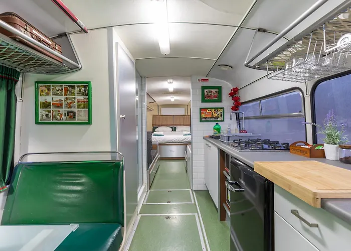 营地 A One Of A Kind Bus With Gorgeous Views