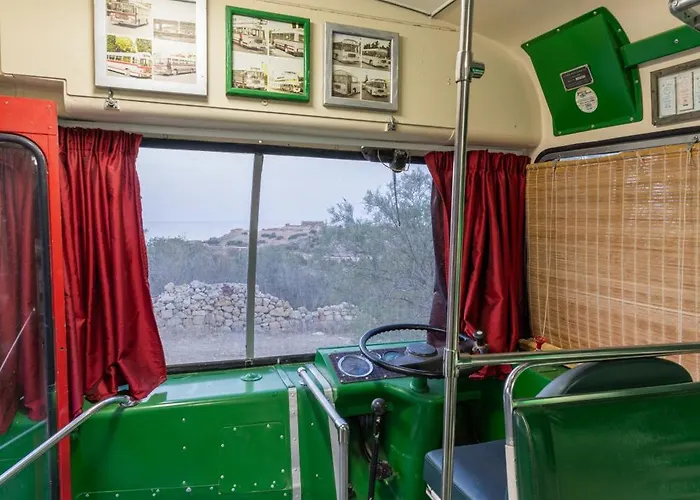 A One Of A Kind Bus With Gorgeous Views * 纳杜尔