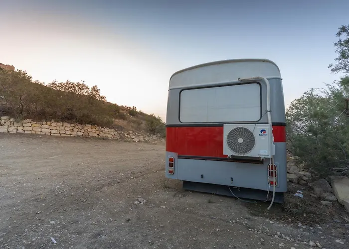 营地 A One Of A Kind Bus With Gorgeous Views 纳杜尔