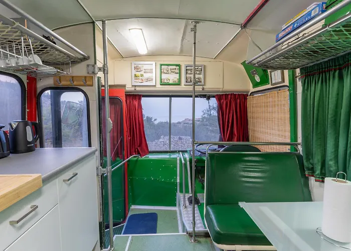 A One Of A Kind Bus With Gorgeous Views Campingplads